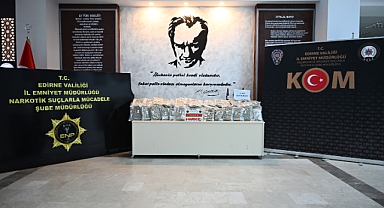 Bir otomobilde 11 kilo 50 gram skunk ele geçirildi