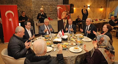 Gürkan, gazilerle iftarda buluştu