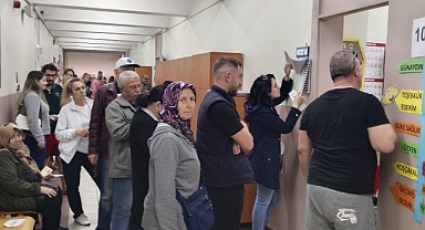Okullarda seçim yoğunluğu yaşandı