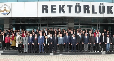 Rektör T.Ü’nde çalışmaya başlayacak 78 sözleşmeli personelle bir araya geldi…