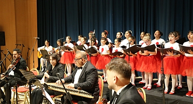 Akademili müzisyenler, ilk konserlerinden tam not aldı