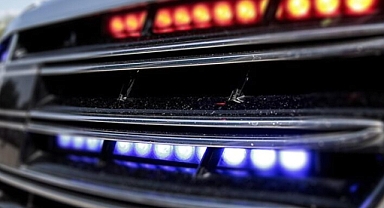 Çakar lambası bulunan araca ceza kesildi