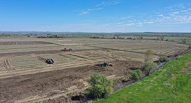 Çeltik üretiminde lider Edirne'de çiftçiler tarlaları ekime hazırlıyor