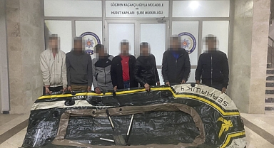 6 düzensiz göçmen yakalanırken, 1 ton 440 kilogram kum midyesi ele geçirildi