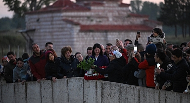 Dilekler Tunca Nehri'ne bırakıldı