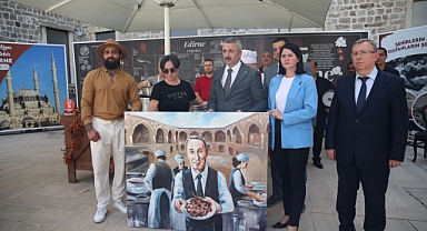 Dinar'ın portresi çizildi