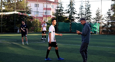 Dünya Kardeşlik Futbol Turnuvası'nın finalini Özgür Yankaya yönetti