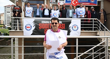 Eğitim Bir-Sen üyeleri okul müdürünün öldürülmesini protesto etti
