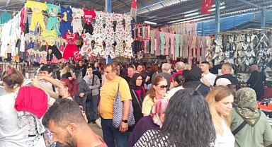Pazarda alışveriş yoğunluğu yaşandı