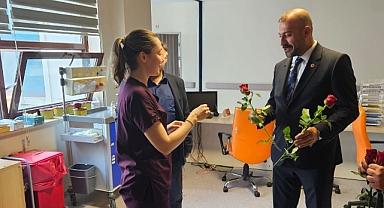 Tokluoğlu ve Çetin Hemşireler günün kutladı