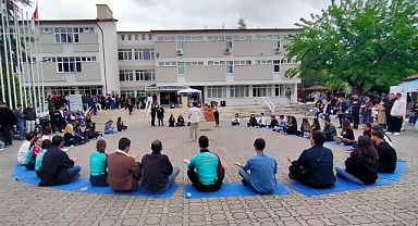 Üniversitede turizm haftası şenliği