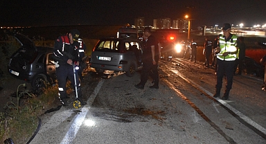 3 aracın karıştığı kazada 3 kişi öldü, 5 kişi yaralandı