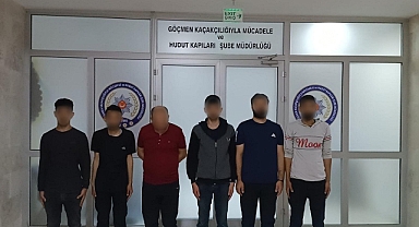 5 düzensiz göçmen yakalandı, 2 göçmen kaçakçısı tutuklandı