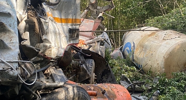 Devrilen beton mikserinin sürücüsü hayatını kaybetti