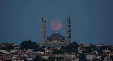 Dolunay ve Selimiye Camii büyüledi
