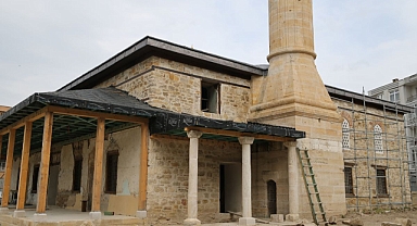 Edirne'de restorasyonu süren Muradiye Camisi'nin temel ve duvarları güçlendirildi