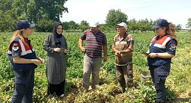 Jandarma ekipleri KADES uygulamasını tanıtıyor