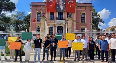 Öğrencilerden ulaşım ücretlerine tepki