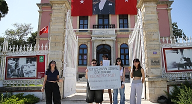 Öğrencilerden ulaşım zammına protesto