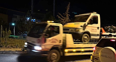 Sürücüsü alkollü çıkan çekici bir başka çekiciyle otoparka götürüldü