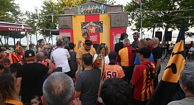Taraftar Çeşmesi sarı-kırmızı renklere boyandı