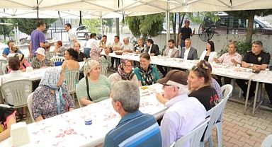 Başkan Akın oruç lokmasına katıldı