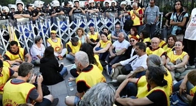 “Haklarımıza ve geleceğimize sahip çıkacağız”
