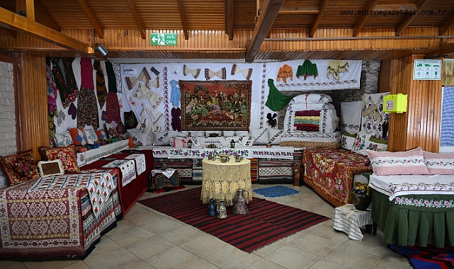 Köy konseptiyle açıldı