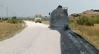 Köy yollarını asfaltlama çalışmaları devam ediliyor