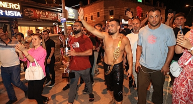 Pehlivan hamam geleneğini sürdürdü