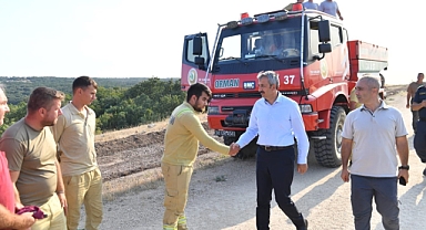 Vali Sezer, sınır hattında incelemede bulundu