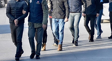 Caniler gözaltına alındı
