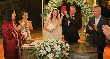 Ecem ile Emre’nin mutlu günü