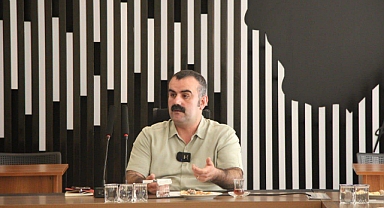 Martin, Bize komplo kuruldu