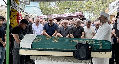 Silahlı saldırı sonucu hayatını kaybeden belediye meclis üyesi toprağa verildi