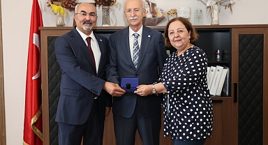 Tıp Fakültesi Dekanı Prof. Dr. Sedat Üstündağ oldu