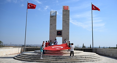 Asker Hastanesi Şehitliği'nde anma töreni düzenlendi