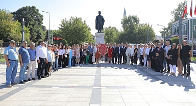 CHP 101. YAŞINI ATATÜK ANITINDA KUTLADI
