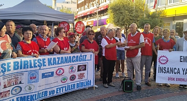 EMEKLİLER ONURLU BİR EMEKLİLİK İSTİYOR