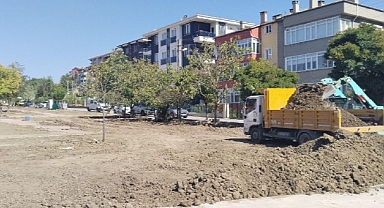 Gençliğin parkı yenilenmeye devam ediyor