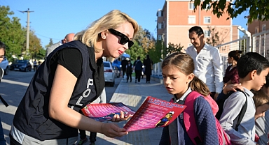“Güvenli eğitim” uygulaması ebeveyn polislere emanet