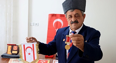 Kıbrıs gazisi, askerlik hatıralarını bitmeyen heyecanla yad ediyor