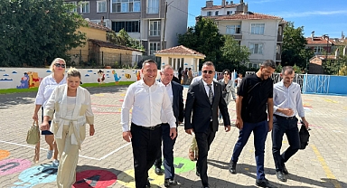 ÖKTEM ÖĞRENCİLERİN İLK GÜN HEYECANINA ORTAK OLDU