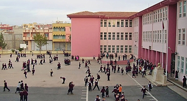 YANLIŞTAN DÖNÜLDÜ
