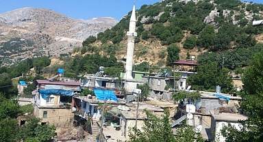 4 hane 15 kişilik köy