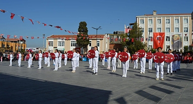 Edirne'nin ilçelerinde 29 Ekim Cumhuriyet Bayramı kutlandı