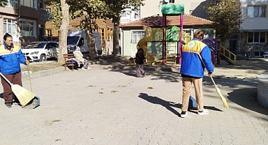 KENTİN TEMİZLİĞİNE KADIN ELİ DEĞDİ Mahalle ve sokaklar pırıl pırıl oldu