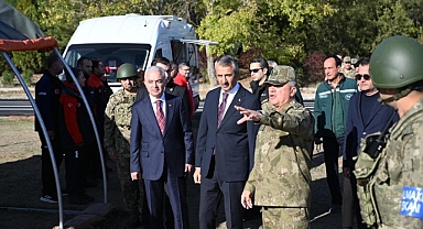 Mehmetçikler tank takımları ile tatbikat gerçekleştirdi
