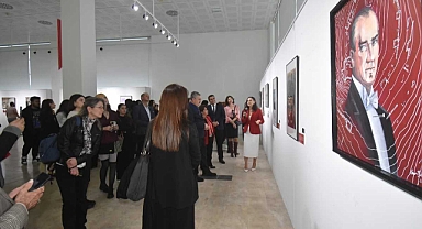 NKÜ'de 'Atatürk ve Sanat' Sergisi Açıldı