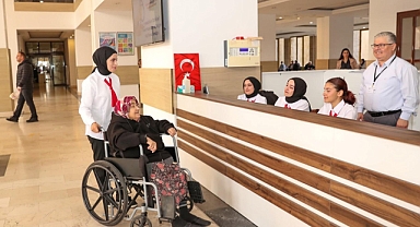 REFAKATÇİ ÖĞRENCİLER GÖREV BAŞINDA
